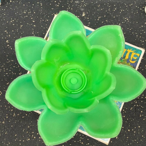 4 Vtg Lotus Lite Candle Glo Floating Pool Candles Tiki MCM Red Orange Bl… - Picture 8 of 11